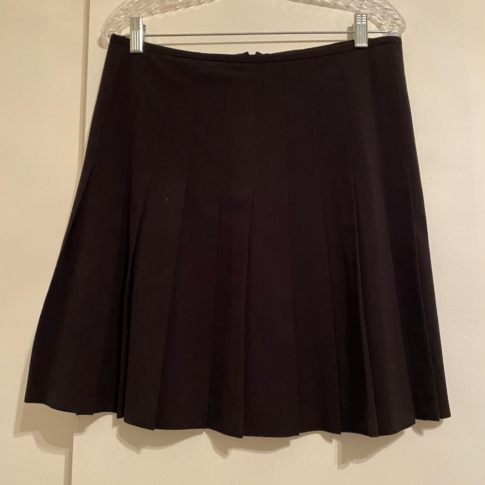 Norma Kamali Classic Black A-Line Pleated Skate Dress Mini Skirt, Women’s Size 8